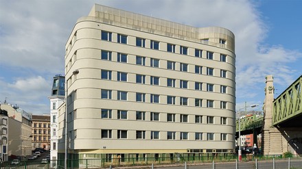 Außenansicht des neueröffneten Leonardo Hotels.