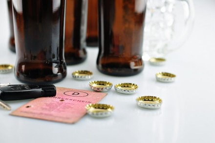 Flaschen, Kronkorken und Führerschein