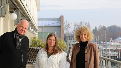 Die neuen Betreiber des Restaurants im Zeppelin Museum Friedrichshafen mit der geschäftsführenden Direktorin des Museums.