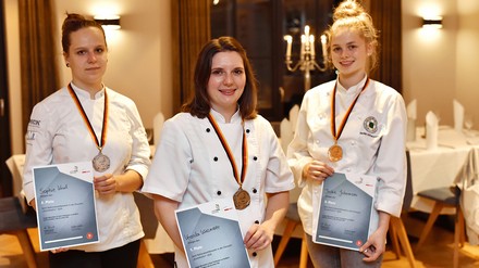 Gewinnerinnen der WirldSkills Germany in der Disziplin „Koch/Köchin“ 2020