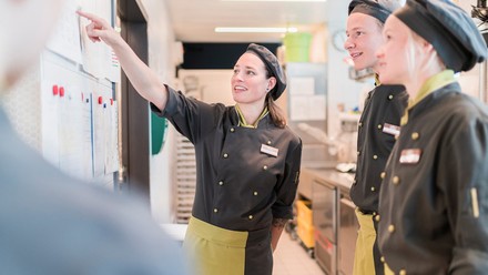 Teambesprechung bei der SV Group