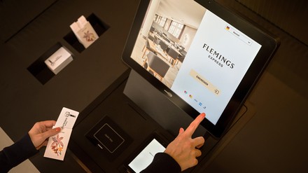Self-Check-In-Terminal im Frankfurter Flemings Express Hotel