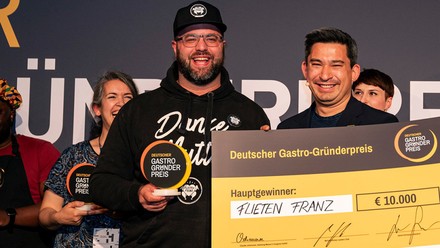 Maximilian Laux, Gründer von Flieten Franz, gewinnt den Hauptgewinn