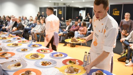 Im Rahmen der Internorga findet in diesem Jahr endlich wieder der renommierte Kochwettbewerb "Next Chef Award" statt.