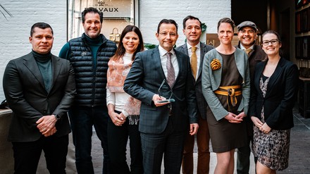 Das Team des Botanic Sanctuary Antwerp mit dem Award