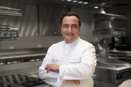 Torsten Michel ist Küchenchef in der Schwarzwaldstube in der Traube Tonbach. (Foto: © Julian Beekmann)