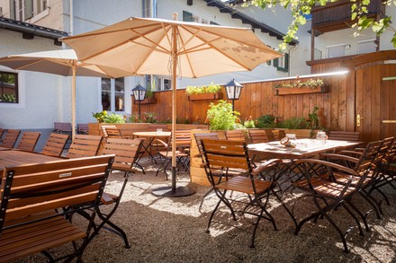 Gastgarten im „Gasthaus zum Eisenwerk“