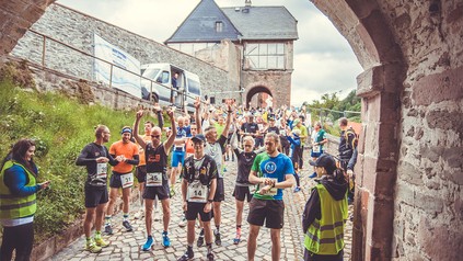 Start des Stolberger Schloss-Laufs am Schloss Stolberg