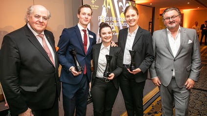 V.l.n.r. Präsident Hans Stefan Steinheuer, Dennis Liskowskis (Platz 3), Vanessa Lieser (Platz 1), Jeannine Hahlbohm (Platz 2) und Hubert Obendorfer, Geschäftsführer von L'Art de Vivre.