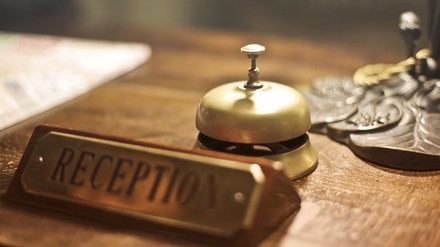 Welche Erkenntnisse liefert der Branchenreport „Hotelmarkt Deutschland 2023“?