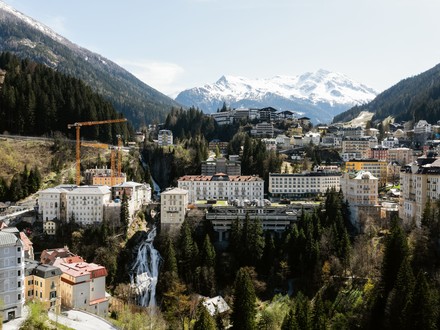 Baustelle beim Grand Hotel Straubinger und Badeschloss