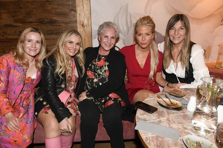 Ophelia Blaimer, Alessandra Geissel, Katerina Jacob, Veronica Bond und Tanja Valerien (Foto: © BrauerPhotos / S.Brauer)