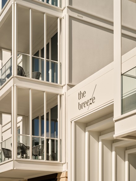 Das "the breeze" auf Usedom ist das neue Flaggschiff der Vela Hotels. (Foto: © VELA Hotels)