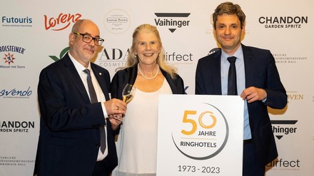 Bernd Kanzow, Präsident Ringhotels, Susanne Weiss, Geschäftsführender Vorstand Ringhotels, Volker Dürr, Vizepräsident der Ringhotels