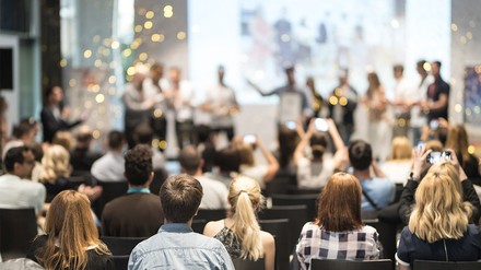 Das Hospitality Festival „upnxt“ findet am 22. Juni 2023 in Garching statt. Dort werden auch die IHA-Branchenawards verliehen.