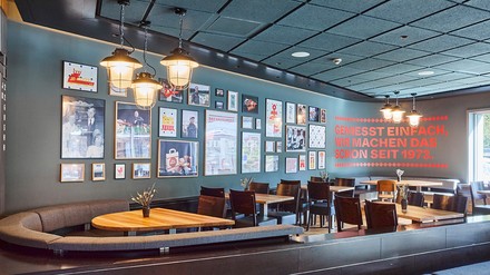 Hamburger Charme hält Einzug in das Jim block Restaurant in Hamburg-Othmarschen.