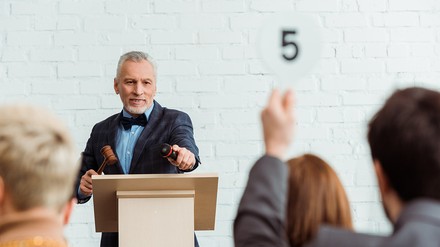 Zum ersten, zum Zweiten, verkauft!