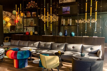 Lounge im Motel One Wien-Prater (Foto: © Ruppografie - Nadine Rupp)