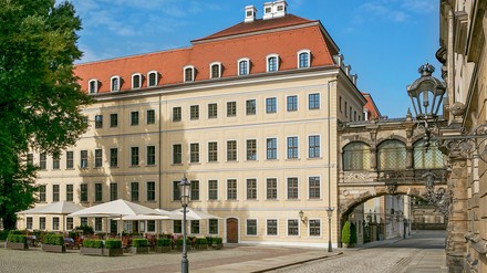 Die Sommerterrasse des Hotelrestaurants Palais.