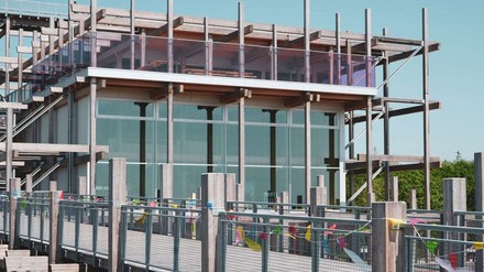 Erlebnis-Hus: Das barrierefreie Gebäude aus Holz und Glas wurde mit Landes- und Bundesmitteln gefördert.