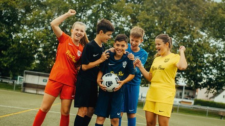 Für jede verkaufte Portion knuspriger Fritten fließt ein Euro über die Initiative „Peter hilft“ in Kinder- und Jugendprojekte.