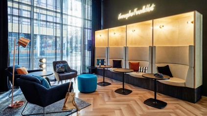 Beim Design-Konzept des neuen ibis Styles Bielefeld dreht sich alles um das benachbarte Stadttheater. (Foto © Abaca Press Nicolas Det)
