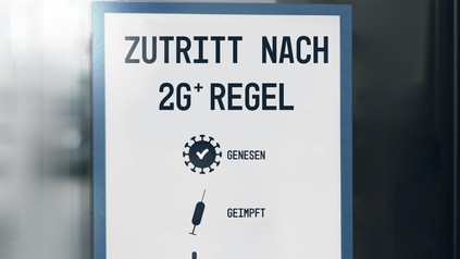 2G Plus Schild