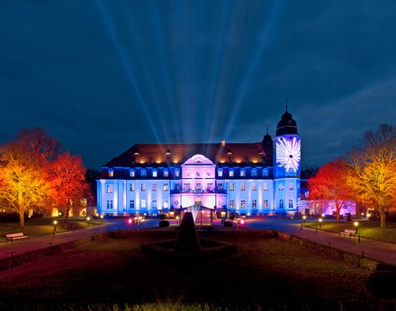 Am 18. November 2023 findet der alljährliche Flanierball im Schloss Fleesensee statt. (Foto: © SCHLOSS Fleesensee)