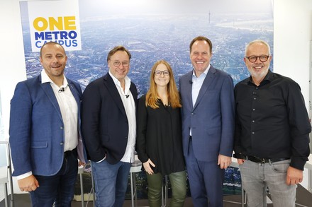 Von links nach rechts: Christian Nezmah, Thomas Bühner, Kerstin Rapp-Schwan, Dr. Stephan Keller OB Düsseldorf, Martin Behle (Foto: © www.foto-grothues.de)