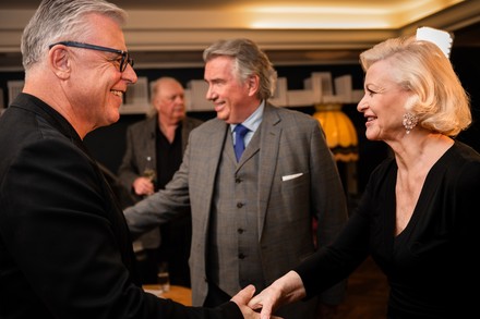 Von links nach rechts: Josef Dolp, COO Deutsche Hospitality, Ralf Frenzel, Organisator des Steigenberger Buchsalon und Verleger, und Marika Kilius, ehem. Eiskunstläuferin und Mitglied der "Hall of Fame des deutschen Sports" (Foto: © Anton Trexler)
