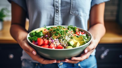 Frau mit Bowl