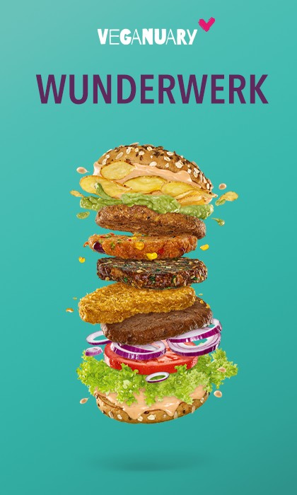 Grafik eines Burgers vor türkisem Hintergrund, dessen einzelne Zutaten übereinander angeordnet sind. Zwischen den beiden Hälften des Burgerbuns befinden sich Salat, Tomaten, Zwiebeln, fünf verschiedene vegane Burgerpatties und Kartoffelchips.
