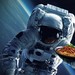 Astronaut mit Pasta