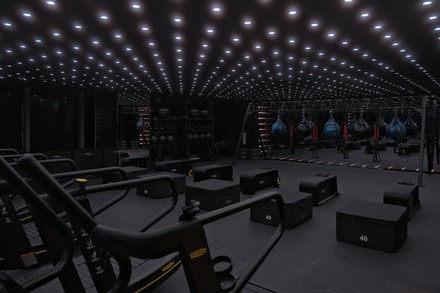 Die Experience Box schafft durch Verdunkelungselemente, Umgebungsbeleuchtung und Musik eine immersive Atmosphäre. (Foto: © One&Only)