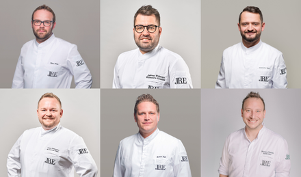 Oliver Röder, Andreas Widmann, Alexander Wulf, Nicolai Wiedmer, Markus Pape und Matthias Pietsch kochen an verschiedenen Food-Stationen. (Foto: © JRE-Deutschland)