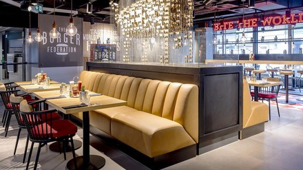 Avolta eröffnet The Burger Federation am Flughafen Düsseldorf.  (Foto: © Avolta)