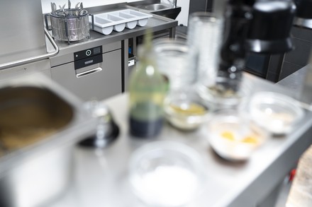 Mit dem „Besteck Premium“-Feature kommt das Besteck sauber und glänzend aus der Maschine. (Foto: © HOBART)