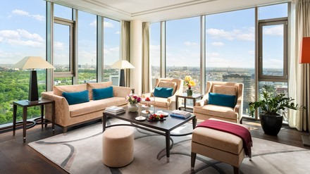 Suite im Waldorf Astoria in Berlin auf die Stadt