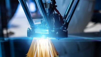 Ein 3D Drucker der eine komplexe Form herstellt