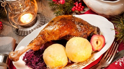 Hühnchen mit Knödel und Rotkraut