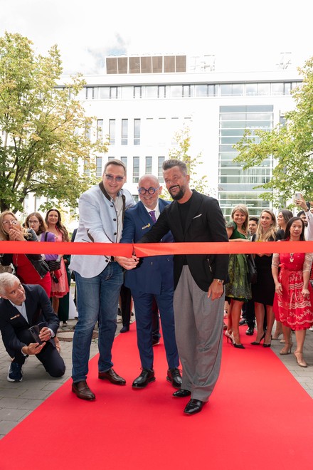 Ribbon-Cut