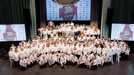 die 300 Jungköche auf einem Bild