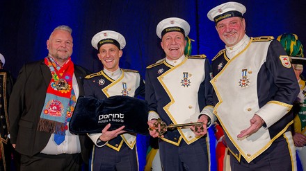 Einzug in die Hofburg