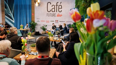 Das Café FUTURE live begrüßt an allen Messetagen seine Gäste