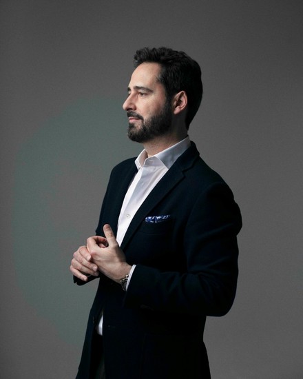 Javier Águila, Hyatt