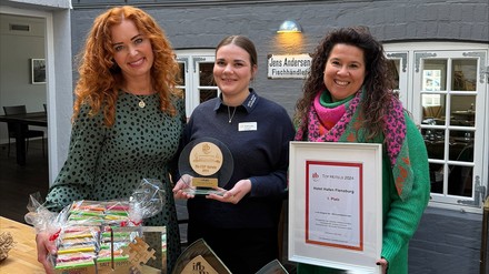 Kirsten Herrmann mit Enya Matthiesen und Nancy Klindworth