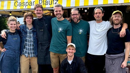 Philipp Vogel und Team mit Caspar Plautz