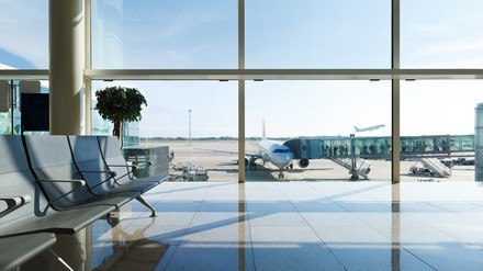 Leerer Wartebereich am Flughafen