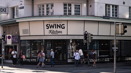 Swing Kitchen