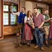 Mitarbeiter der Platzl Hotels in Tracht